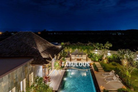 Villa in Bang Tao, Thailand 4 bedrooms № 179330 - photo 8