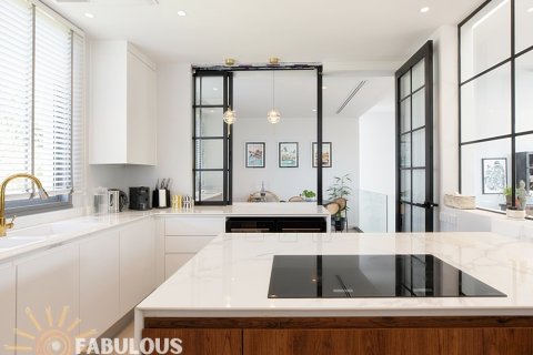 Penthouse in Bang Tao, Thailand 3 bedrooms № 179334 - photo 9