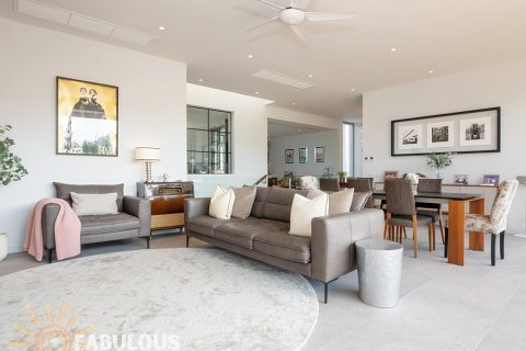 Penthouse in Bang Tao, Thailand 3 bedrooms № 179334 - photo 12