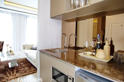 Condo on Surin Beach, Thailand, 1 bedroom  № 179333 - photo 4