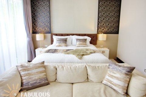 Condo on Surin Beach, Thailand, 1 bedroom  № 179333 - photo 10