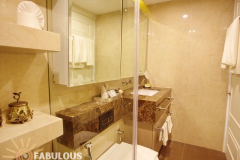 Condo on Surin Beach, Thailand, 1 bedroom  № 179333 - photo 9