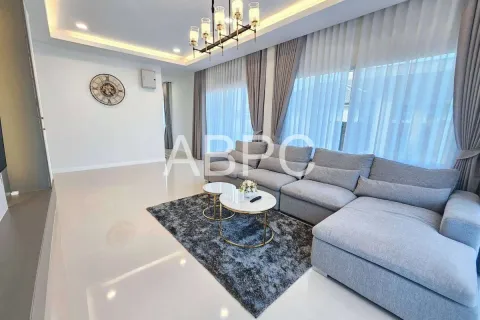 Casa de 3 dormitorios en Pattaya, Tailandia № 211965 - foto 11