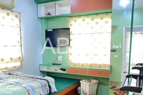 Casa de 3 dormitorios en Jomtien Beach, Pattaya, Tailandia № 211962 - foto 2