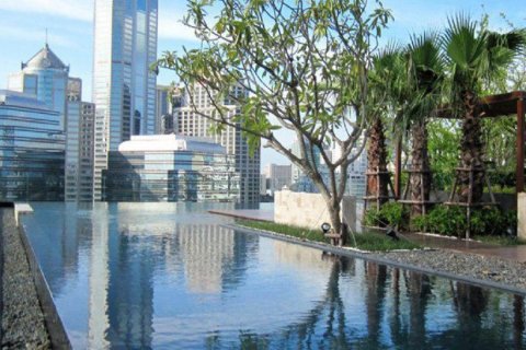 Condo in Bangkok, Thailand, 3 bedrooms  № 181055 - photo 11