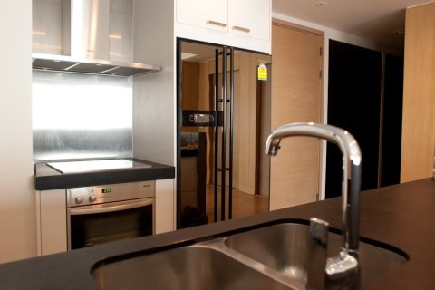 Condo in Bangkok, Thailand, 3 bedrooms  № 181055 - photo 4
