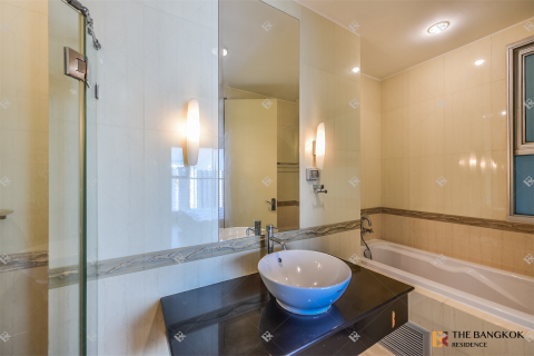 Condo in Bangkok, Thailand, 2 bedrooms  № 186316