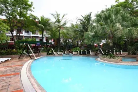 Adosado de 3 dormitorios en Watthana, Bangkok, Tailandia № 214328 - foto 14