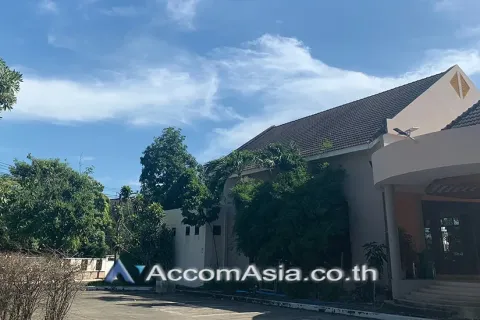 Casa de 4 dormitorios en Watthana, Bangkok, Tailandia № 214331 - foto 17