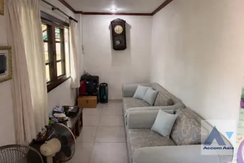 Casa de 4 dormitorios en Watthana, Bangkok, Tailandia № 214331 - foto 5