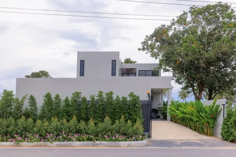 Villa in Nakhon Si Thammarat, Thailand 4 bedrooms № 139830 - photo 2