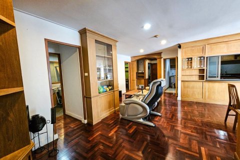 Condo in Watthana, Bangkok, Thailand, 3 bedrooms  № 135930 - photo 8