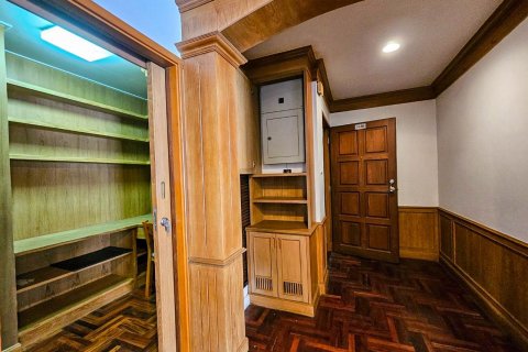 Condo in Watthana, Bangkok, Thailand, 3 bedrooms  № 135930 - photo 15