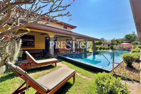 Propriété commerciale à Pattaya, Thaïlande 650 m2 № 198215 - photo 26