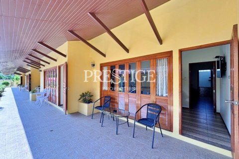 Propriété commerciale à Pattaya, Thaïlande 650 m2 № 198215 - photo 6