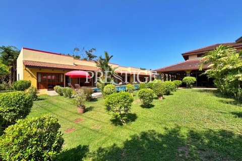 Propriété commerciale à Pattaya, Thaïlande 650 m2 № 198215 - photo 27
