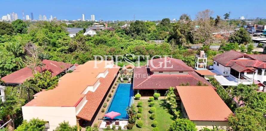 Propriété commerciale à Pattaya, Thaïlande 650 m2 № 198215