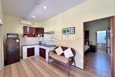 Propriété commerciale à Pattaya, Thaïlande 650 m2 № 198215 - photo 17