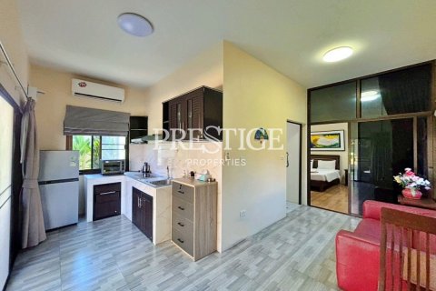 Propriété commerciale à Pattaya, Thaïlande 650 m2 № 198215 - photo 8