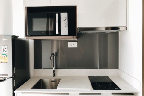 Studio in the Condo in Huai Khwang, Bangkok, Thailand  № 151547 - photo 7