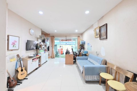 Таунхаус в Чатучаке, Бангкок, Таиланд с 5 спальнями № 151545 - фото 3