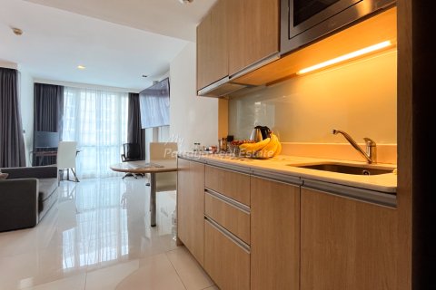 Studio dans le Condo à Bang Lamung, Thaïlande  № 205151