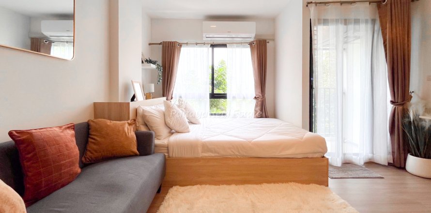 Studio dans le Condo à Bang Lamung, Thaïlande  № 205153
