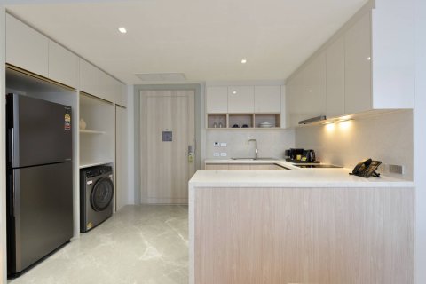 Apartment in Bangkok, Thailand 1 bedroom № 181188 - photo 3