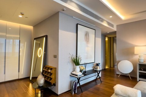 Condo in Bangkok, Thailand, 4 bedrooms  № 181186 - photo 7