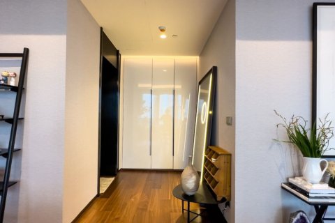 Condo in Bangkok, Thailand, 4 bedrooms  № 181186 - photo 11