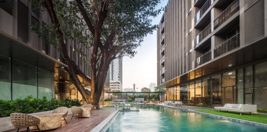 Apartment in Bangkok, Thailand 3 bedrooms № 181191