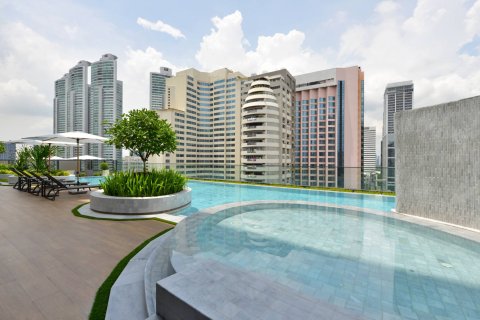 Apartment in Bangkok, Thailand 2 bedrooms № 181187 - photo 11