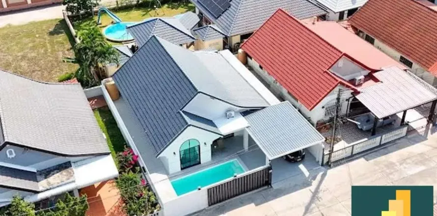 Casa de 4 dormitorios en Pattaya, Tailandia № 211083