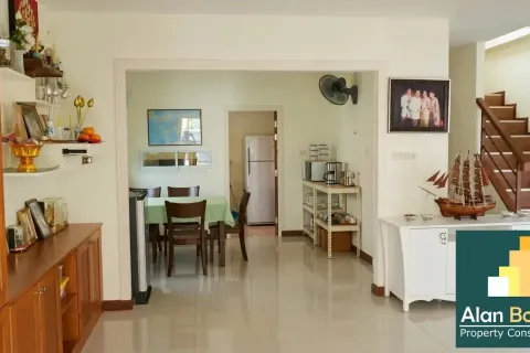 Casa de 4 dormitorios en Pattaya, Tailandia № 211078 - foto 9