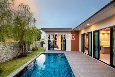 House in Pattaya, Thailand 3 bedrooms № 197775