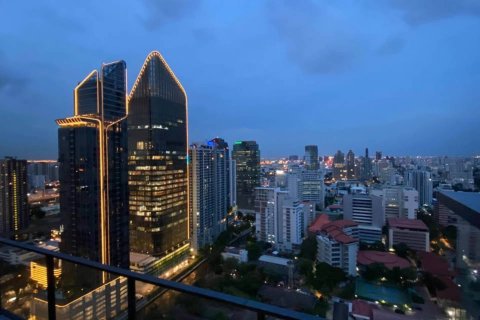 Condo in Bangkok, Thailand, 2 bedrooms № 233609 - photo 5