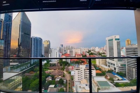Condo in Bangkok, Thailand, 2 bedrooms № 233609 - photo 4