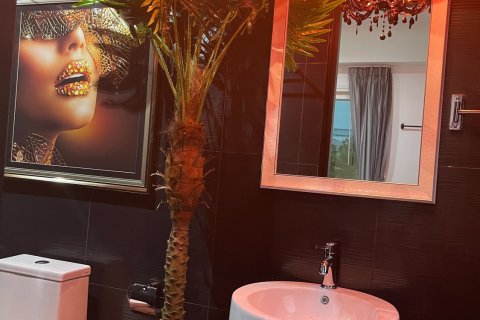 Villa à Pattaya, Thaïlande 8 chambres № 137353 - photo 25