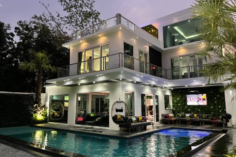 Villa à Pattaya, Thaïlande 8 chambres № 137353 - photo 9