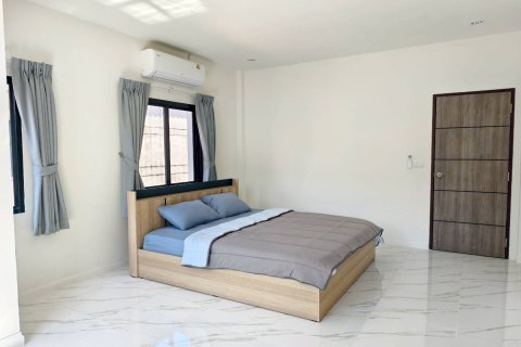 House in Phuket, Thailand 3 bedrooms № 157007 - photo 18