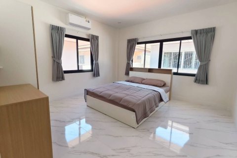House in Phuket, Thailand 3 bedrooms № 157007 - photo 19