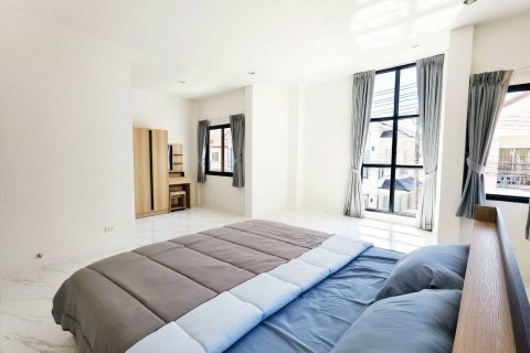 House in Phuket, Thailand 3 bedrooms № 157007 - photo 20