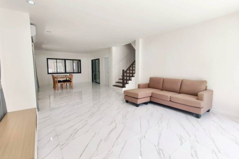 House in Phuket, Thailand 3 bedrooms № 157007 - photo 8