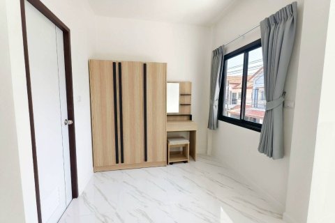 House in Phuket, Thailand 3 bedrooms № 157007 - photo 16