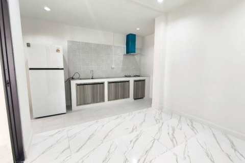 House in Phuket, Thailand 3 bedrooms № 157007 - photo 6