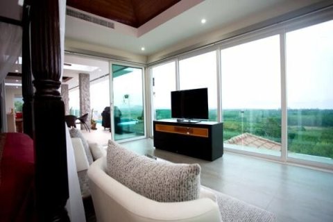 Villa in Pa Klok, Thailand 5 bedrooms № 157008 - photo 24