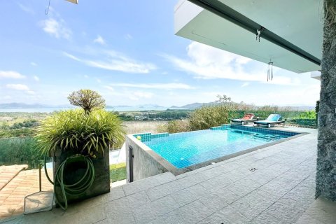 Villa in Pa Klok, Thailand 5 bedrooms № 157008 - photo 11