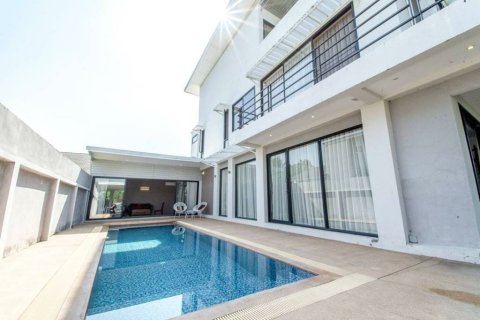 Villa in Chiang Mai, Thailand 5 bedrooms № 160012 - photo 3