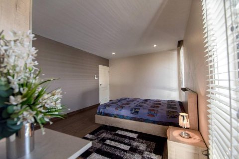 Villa in Chiang Mai, Thailand 5 bedrooms № 160012 - photo 13