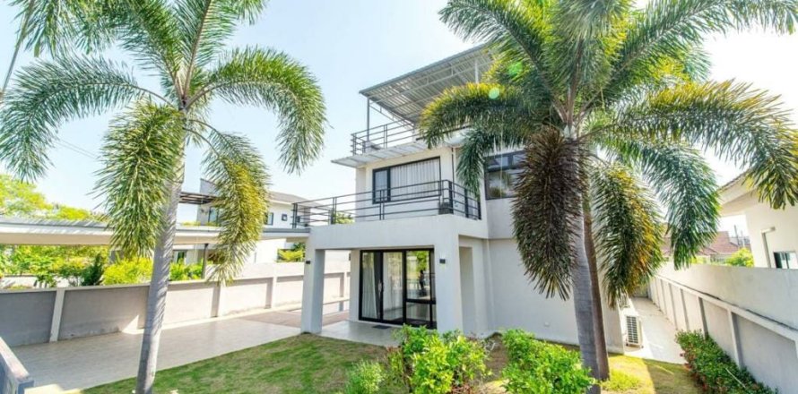 Villa in Chiang Mai, Thailand 5 bedrooms № 160012